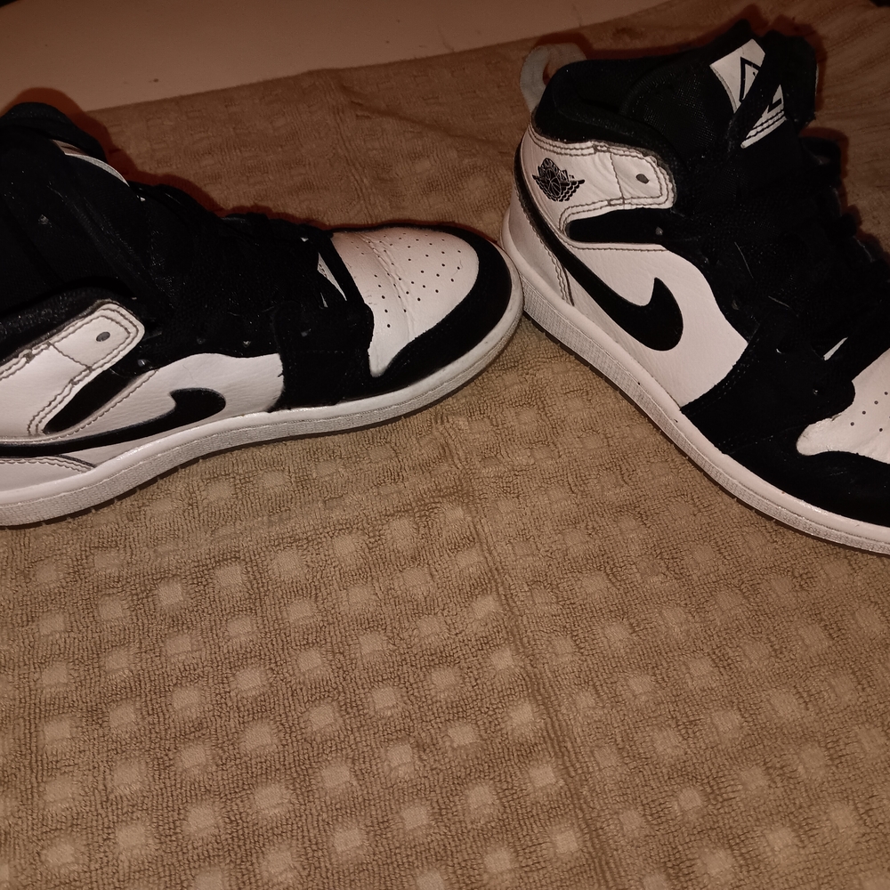 Jordan Black and White Leather Sneakers